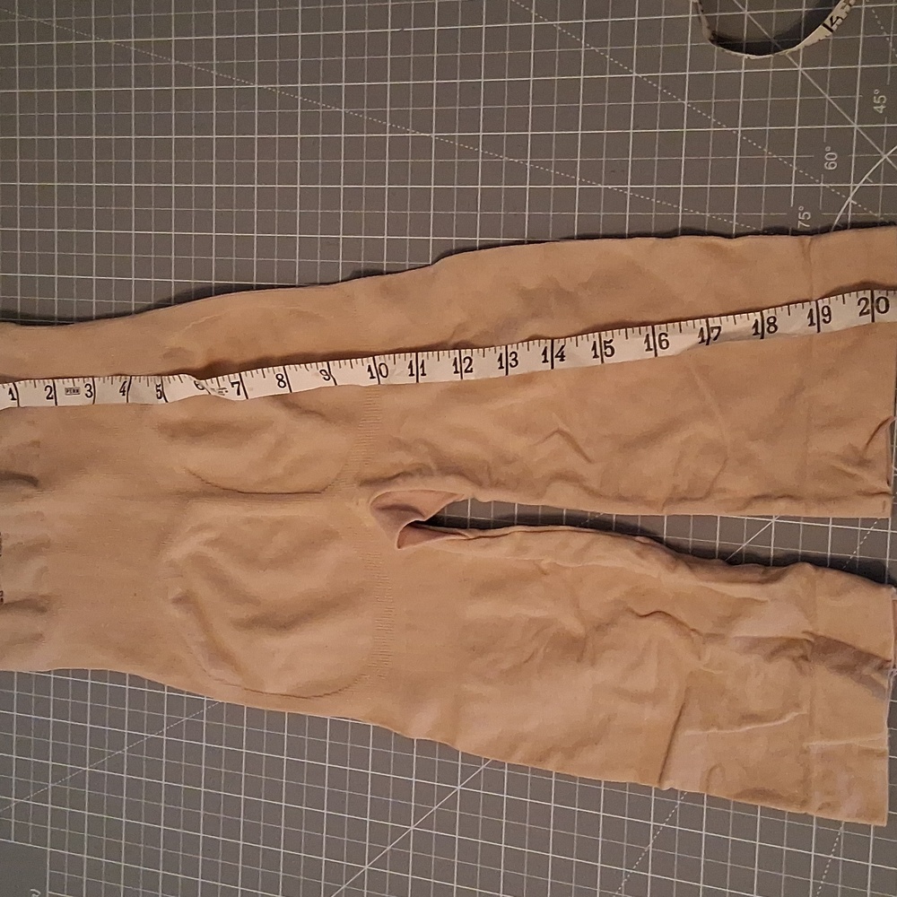 🧹Booty Shaper - Picture 2 of 6